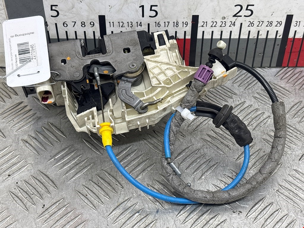 Замок двери передней правой MERCEDES-BENZ CLS-Class C218 2011-2017