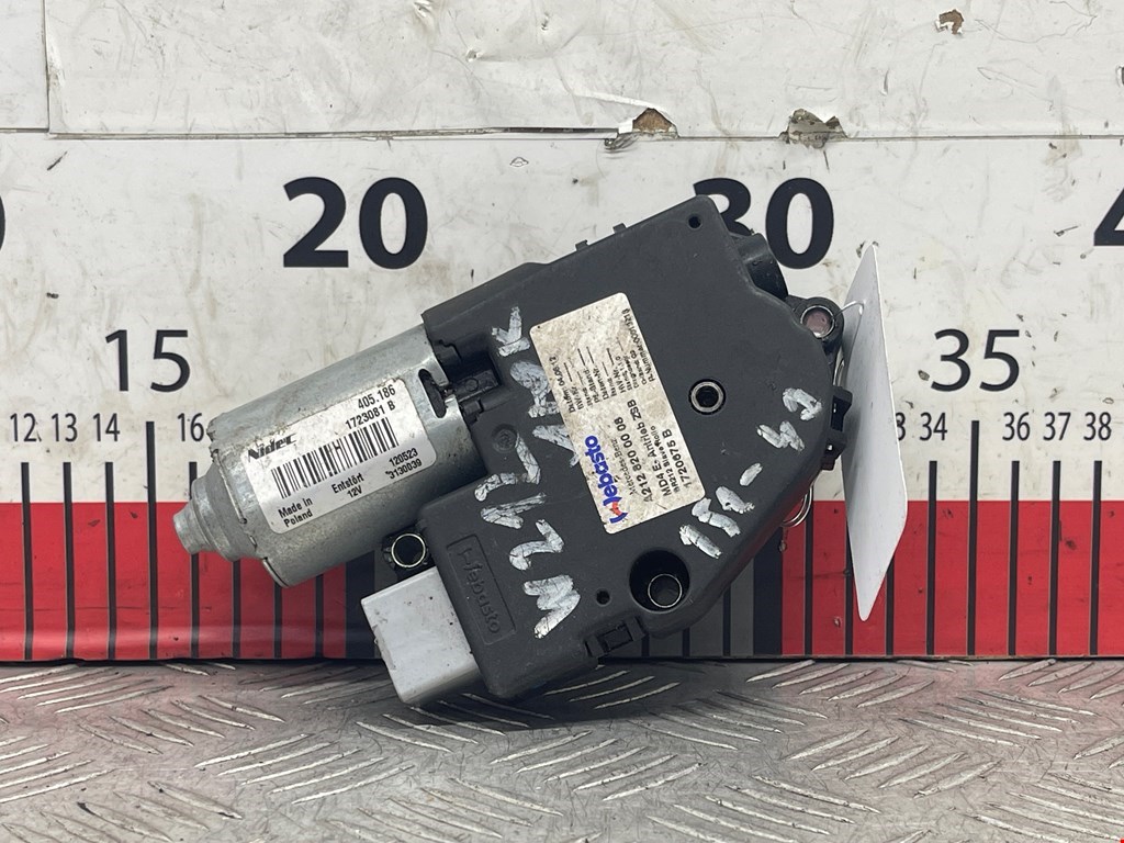 Моторчик люка Mercedes CLS-Class (W218) (2010-2017)