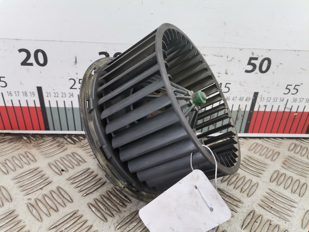 Моторчик (мотор) отопителя салона VOLKSWAGEN Passat B5 1997-2005