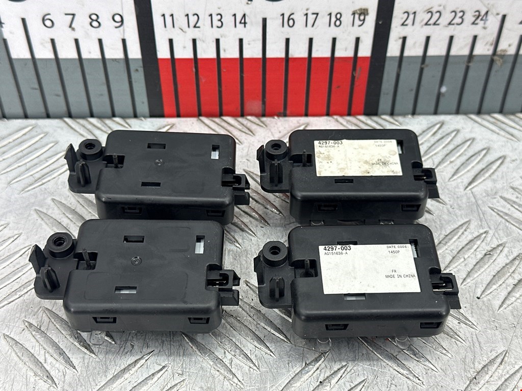 Плафон салонный (салона фонарь) TESLA Model S I 2012-н.в.