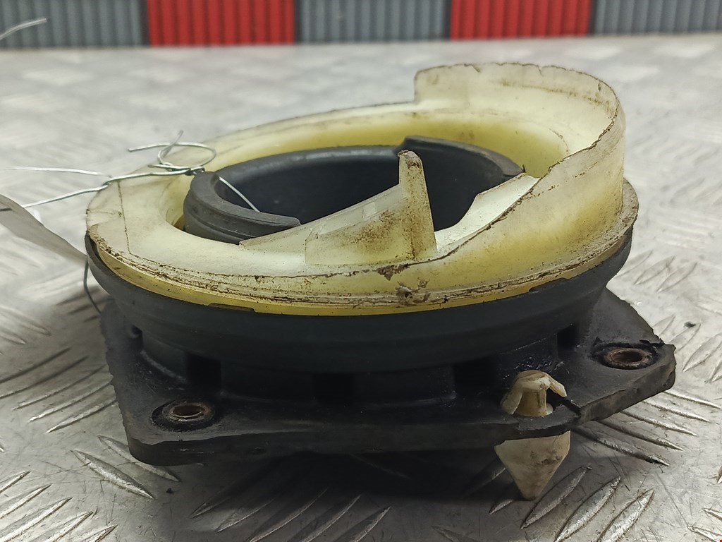 Опора переднего амортизатора верхняя Renault Megane 2 (2002-2009)