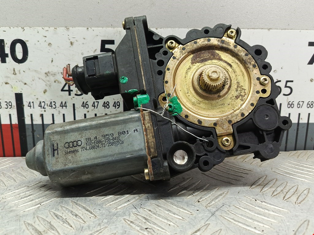 Моторчик стеклоподъемника Audi A3 8L (1996-2003)