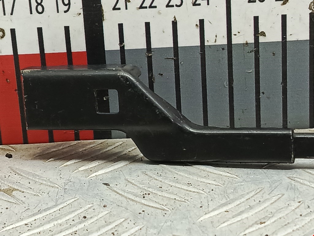 Поводок дворников передний левый/ правый VOLKSWAGEN Touran 2003-2010