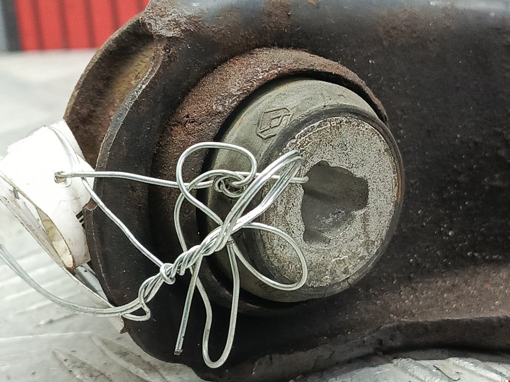 Рычаг передний левый RENAULT Kangoo 1997-2008