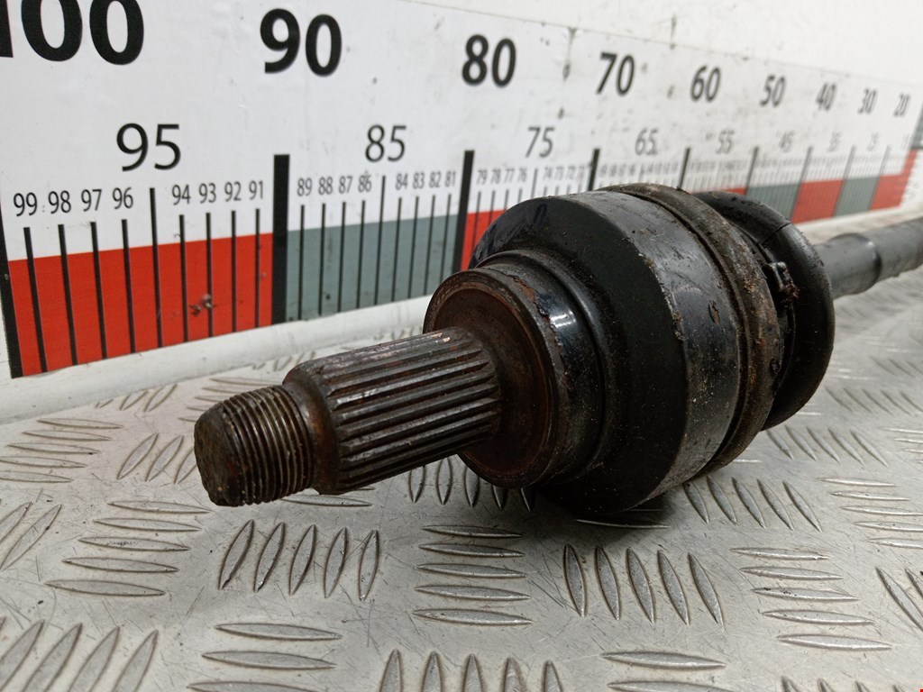 Полуось (привод, приводной вал) задняя левая BMW 3er F30/F31/F80 2011-2019