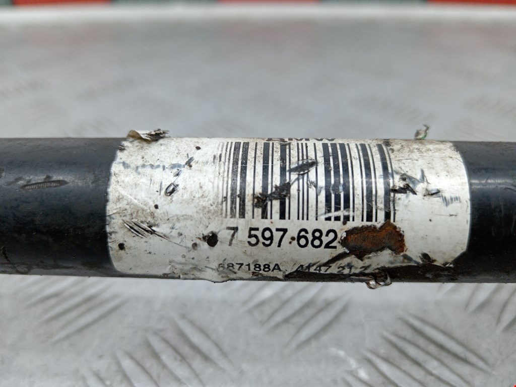 Полуось (привод, приводной вал) задняя левая BMW 3er F30/F31/F80 2011-2019