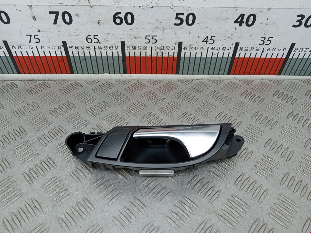 Ручка двери внутренняя задняя левая Audi Q7 4L (2005-2015)