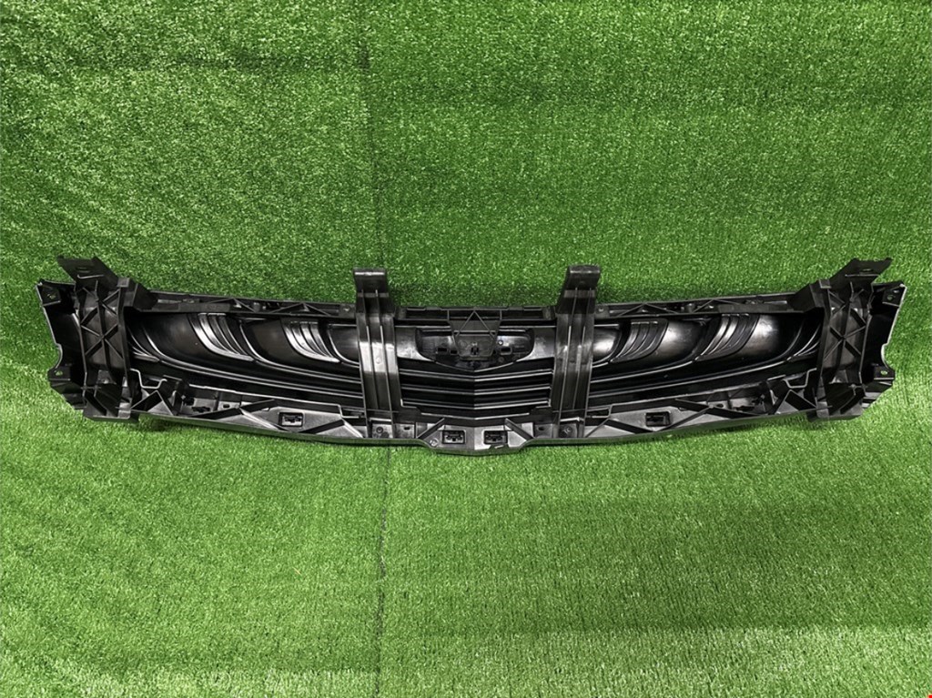 Решетка радиатора GEELY Tugella 2019-2024