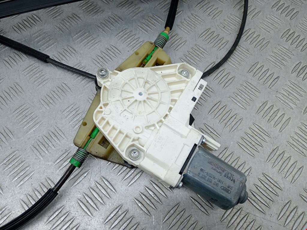 Стеклоподъемник передний левый AUDI Q7 I 2006-2015