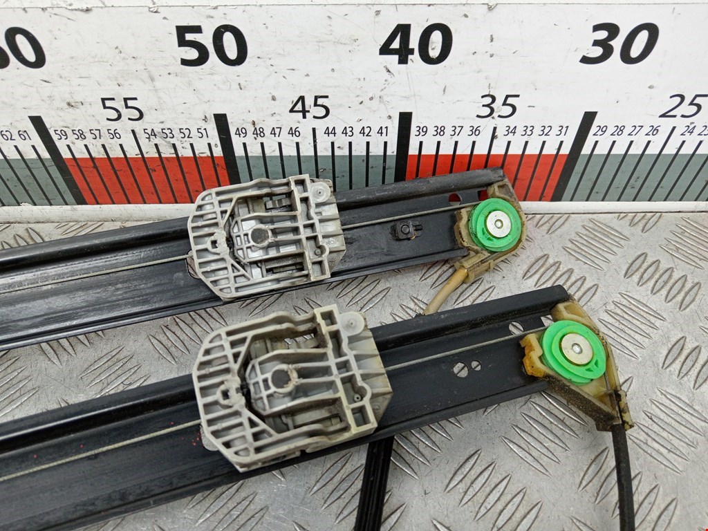 Стеклоподъемник передний левый AUDI Q7 I 2006-2015