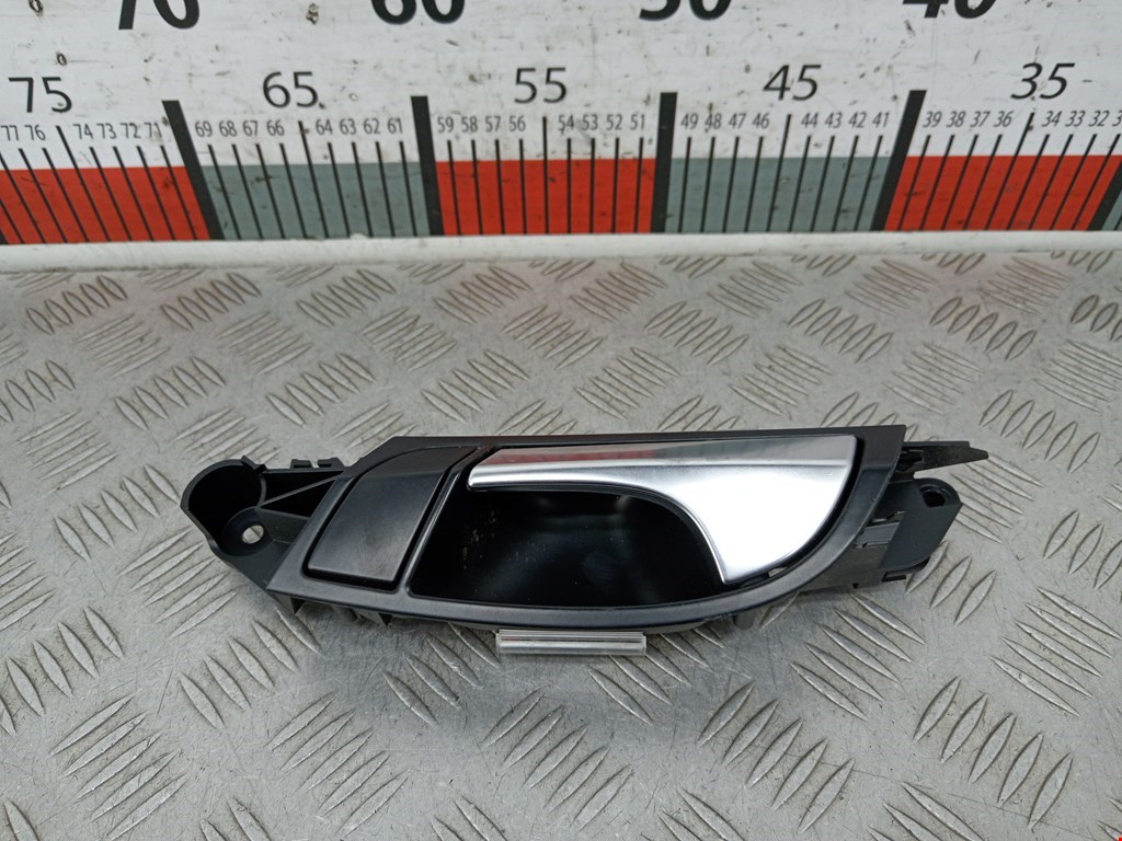 Ручка дверная передняя внутренняя левая AUDI Q7 I 2006-2015