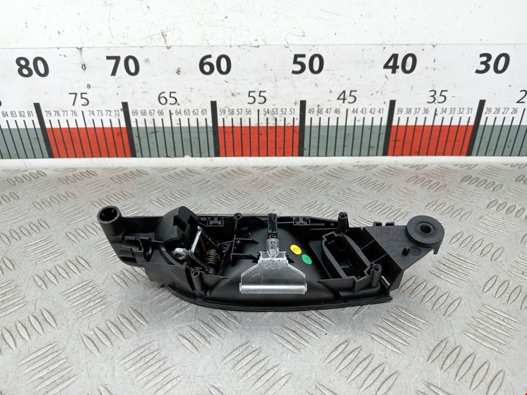 Ручка дверная передняя внутренняя левая AUDI Q7 I 2006-2015