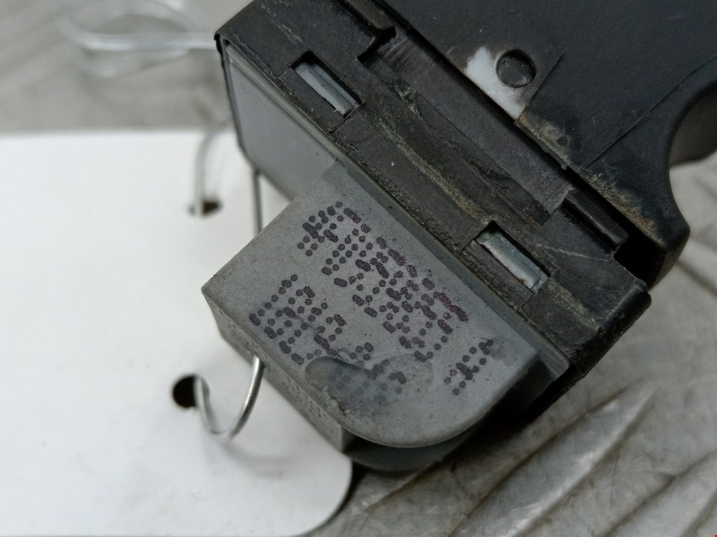 Кнопка стеклоподъемника AUDI Q7 I 2006-2015