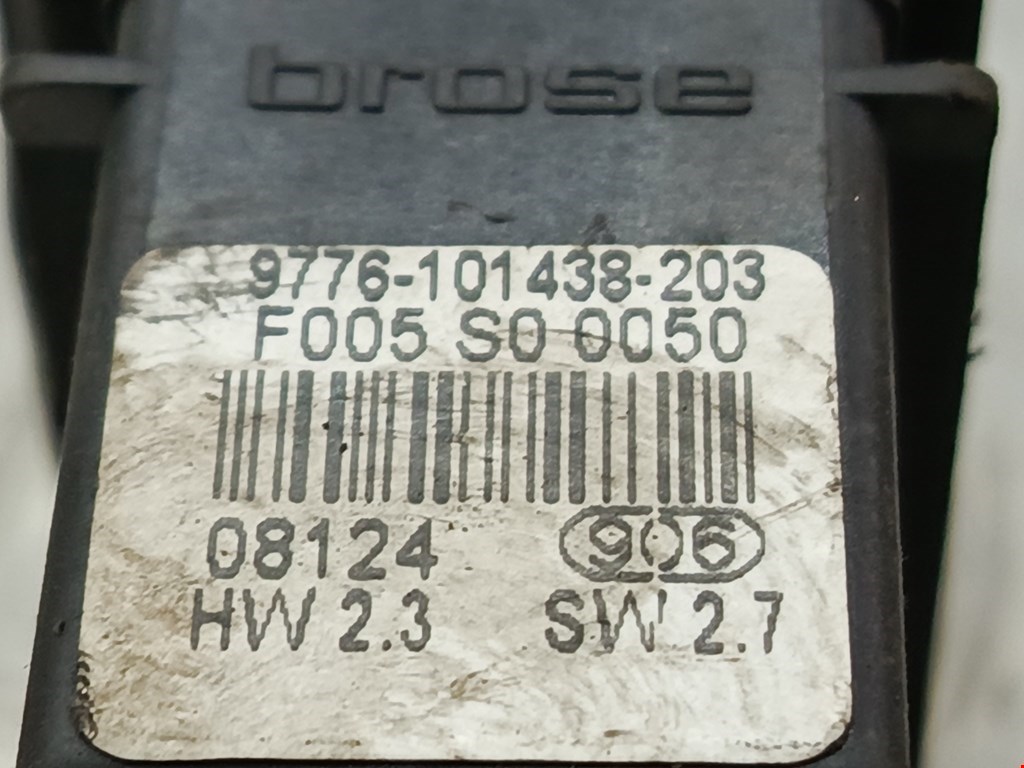 Моторчик (двигатель) стеклоподъемника VOLKSWAGEN Passat B5 1997-2005