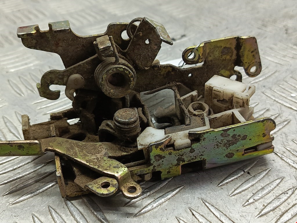 Замок двери передней правой MERCEDES-BENZ Sprinter 901-905/Classic 909 1995-2006