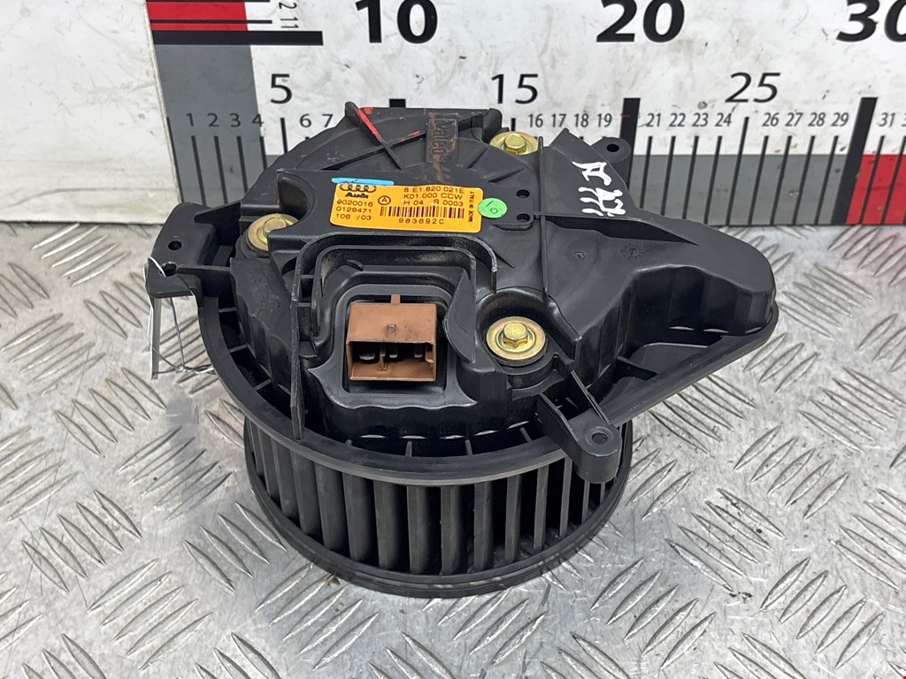 Моторчик (мотор) отопителя салона VOLKSWAGEN Passat B5 1997-2005