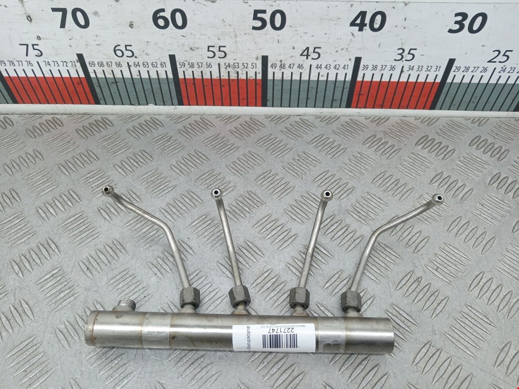 Рампа топливная (рейка) BMW 5er 5 серия F10/F11/F07 2009-2017