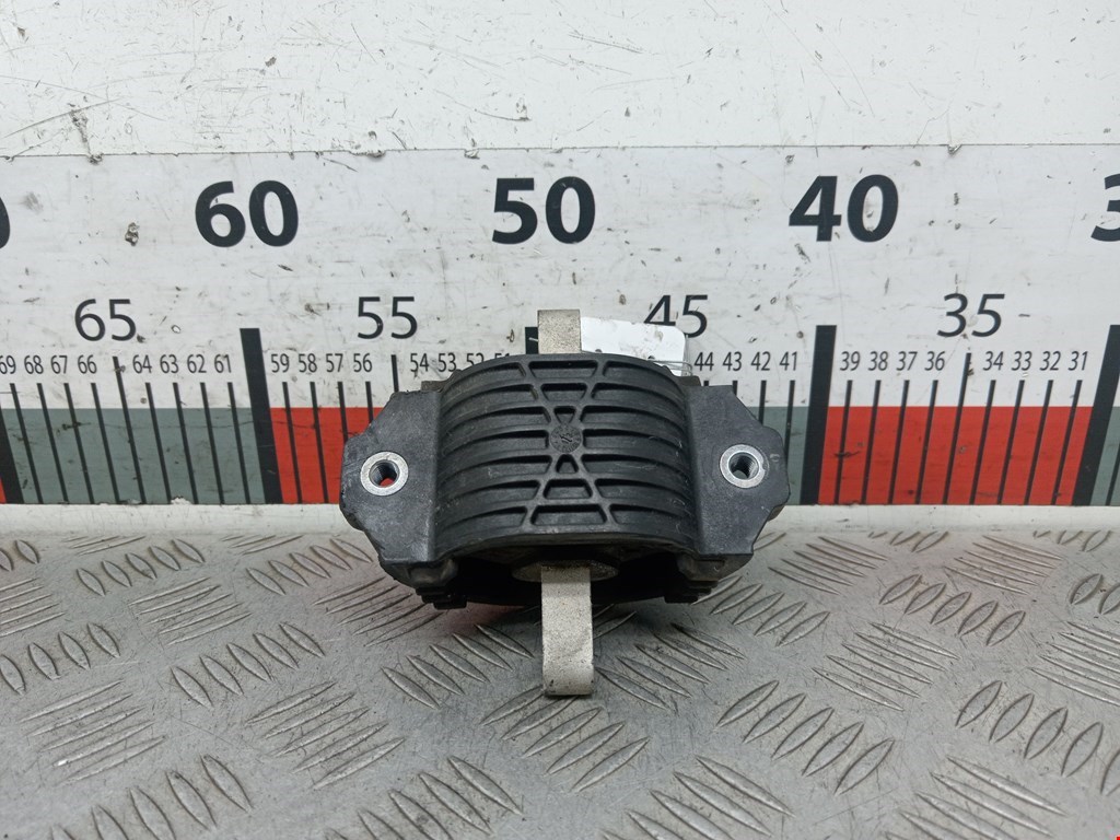 Подушка (опора) крепления КПП BMW 5-Series (F07/F10/F11/F18) (2009-2017)