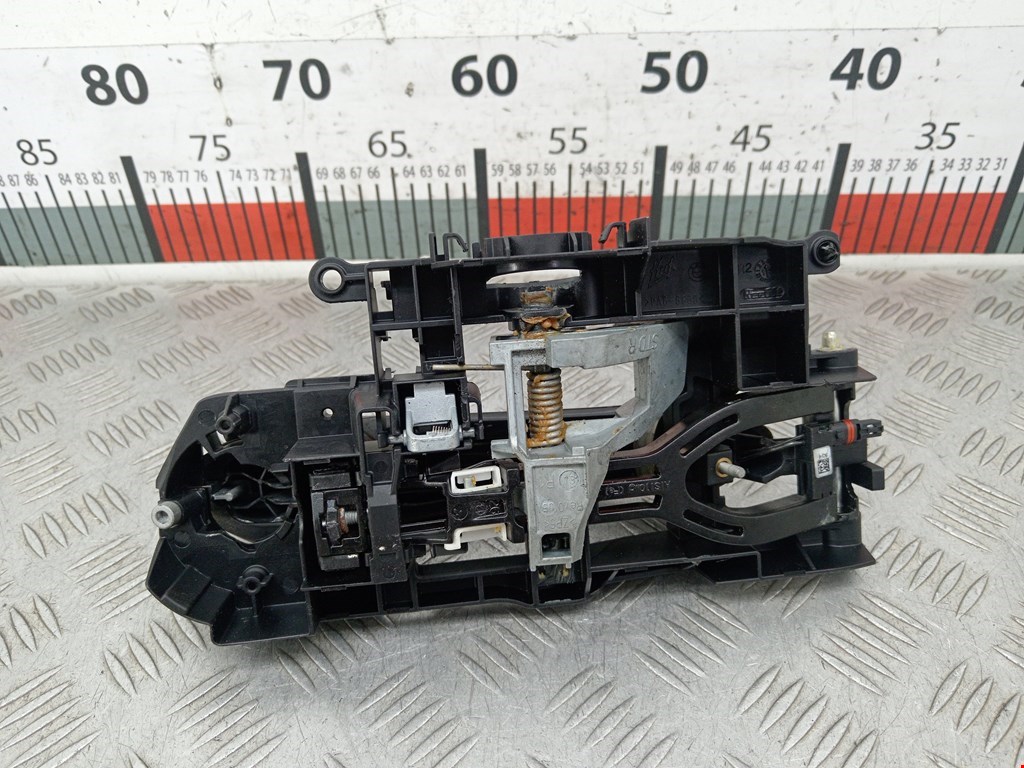 Ручка двери задней наружная правая BMW 5er 5 серия F10/F11/F07 2009-2017