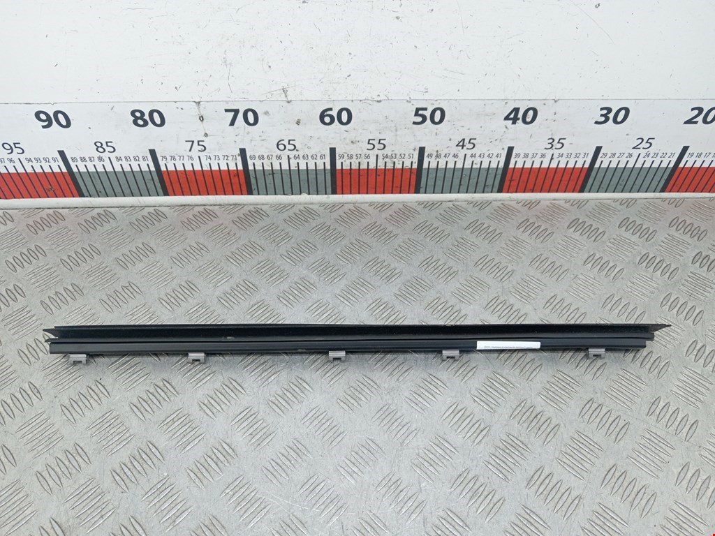 Уплотнитель (внутри) BMW 2er Grand Tourer F46 2015-2022