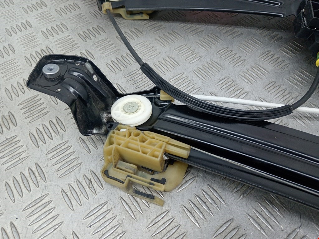 Стеклоподъемник передний левый BMW 5er 5 серия F10/F11/F07 2009-2017