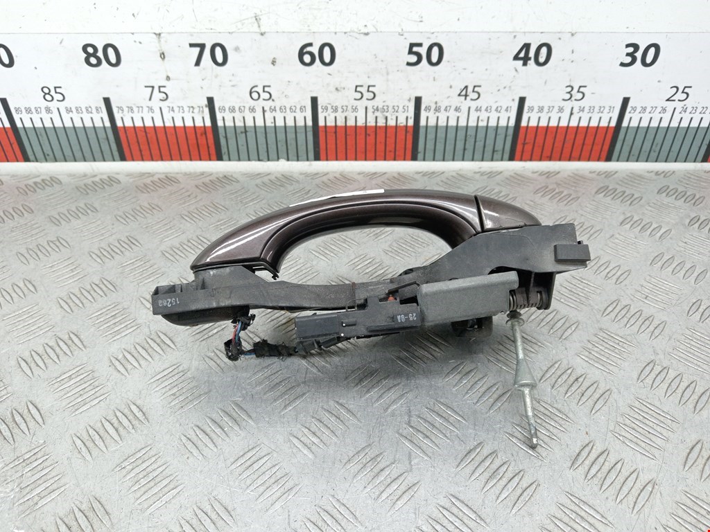 Ручка двери передней наружная правая AUDI Q7 I 2006-2015