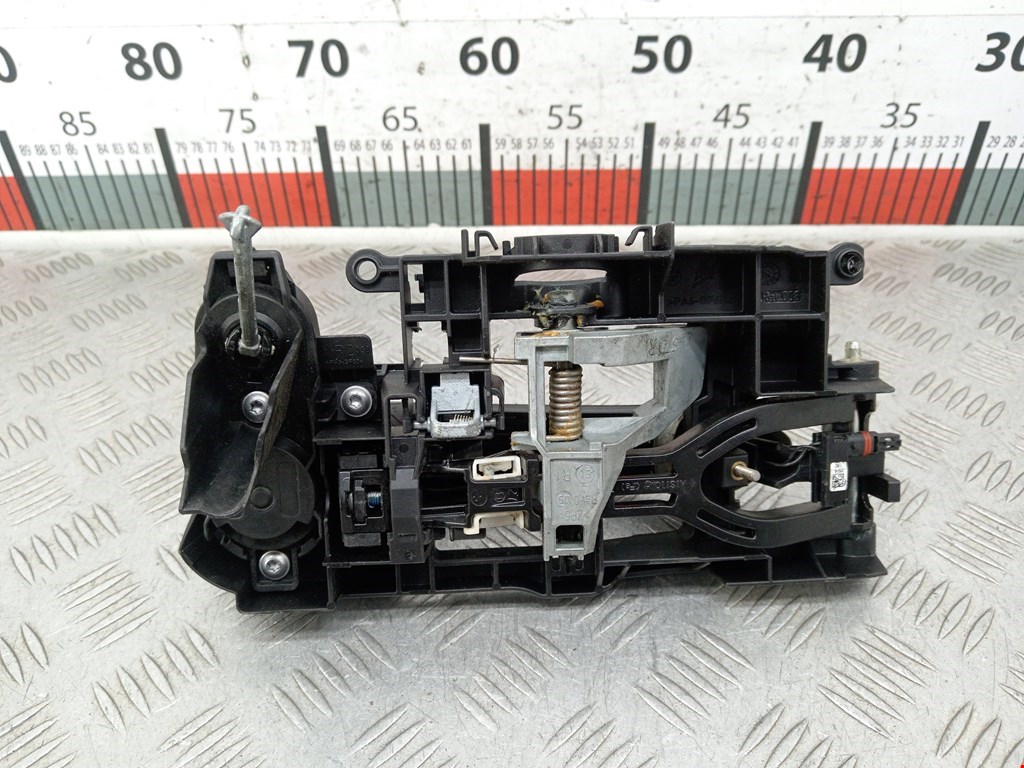 Ручка двери передней наружная правая BMW 5er 5 серия F10/F11/F07 2009-2017