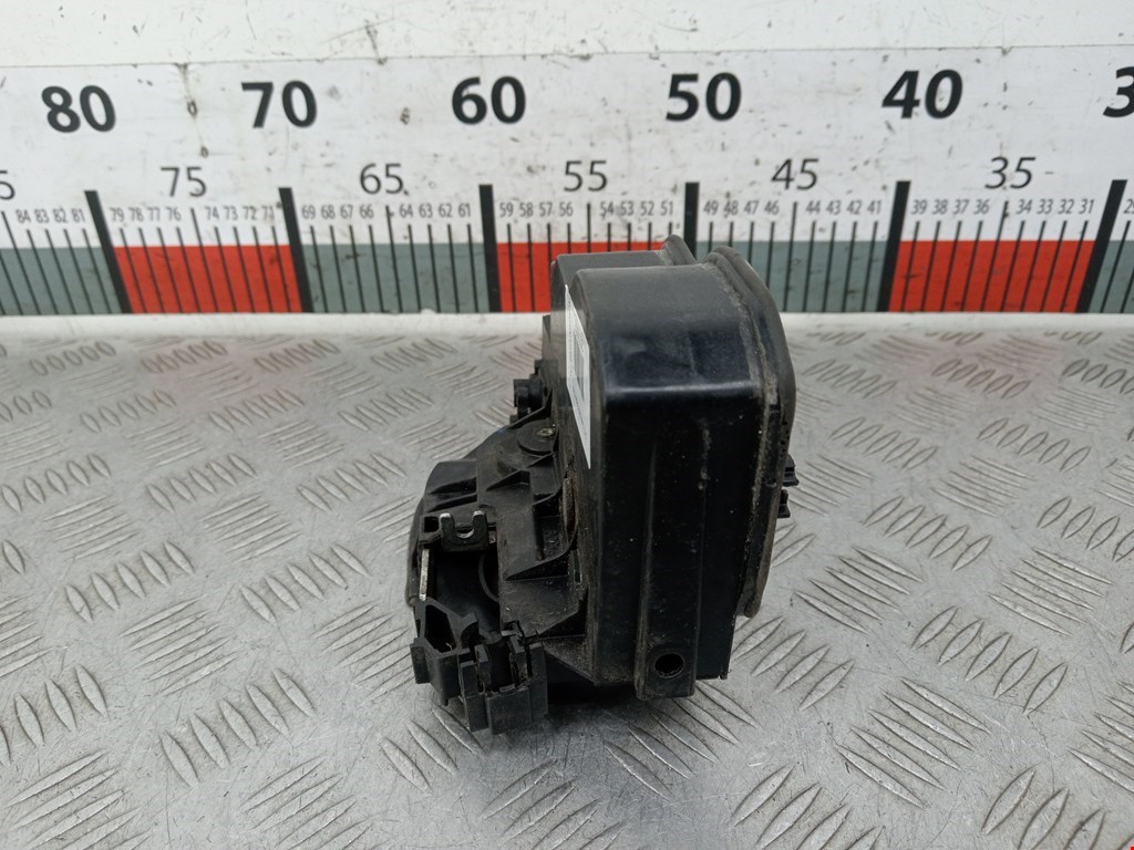 Замок двери передней правой BMW 5er 5 серия F10/F11/F07 2009-2017