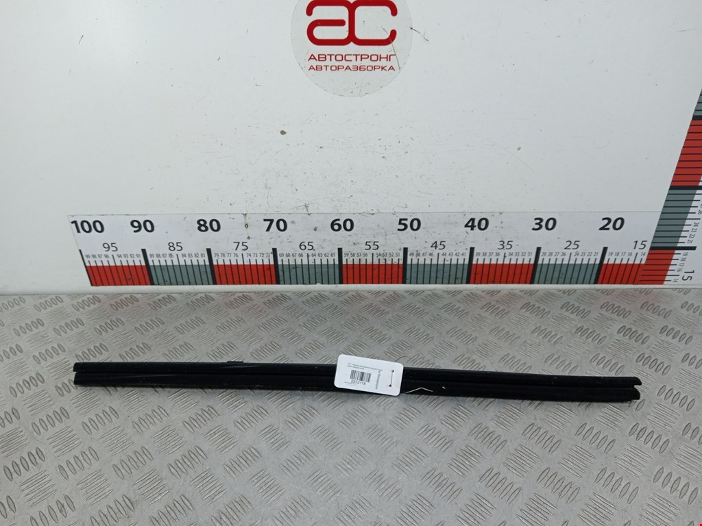 Уплотнитель (внутри) TESLA Model S I 2012-н.в.