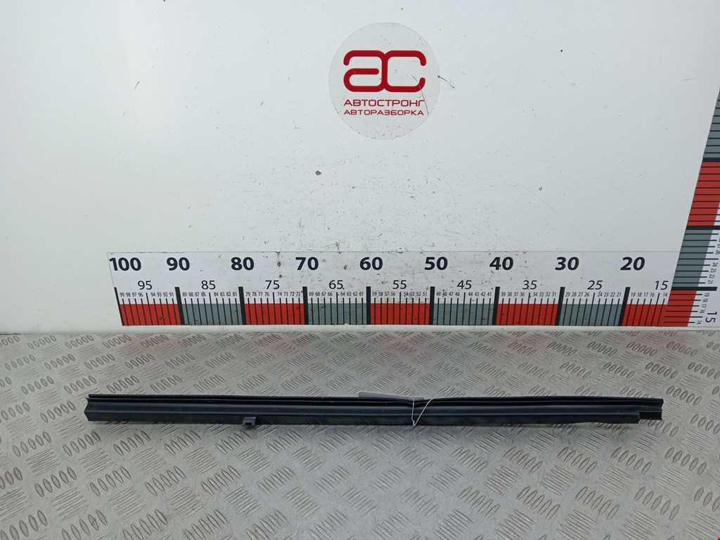 Уплотнитель (внутри) TESLA Model S I 2012-н.в.