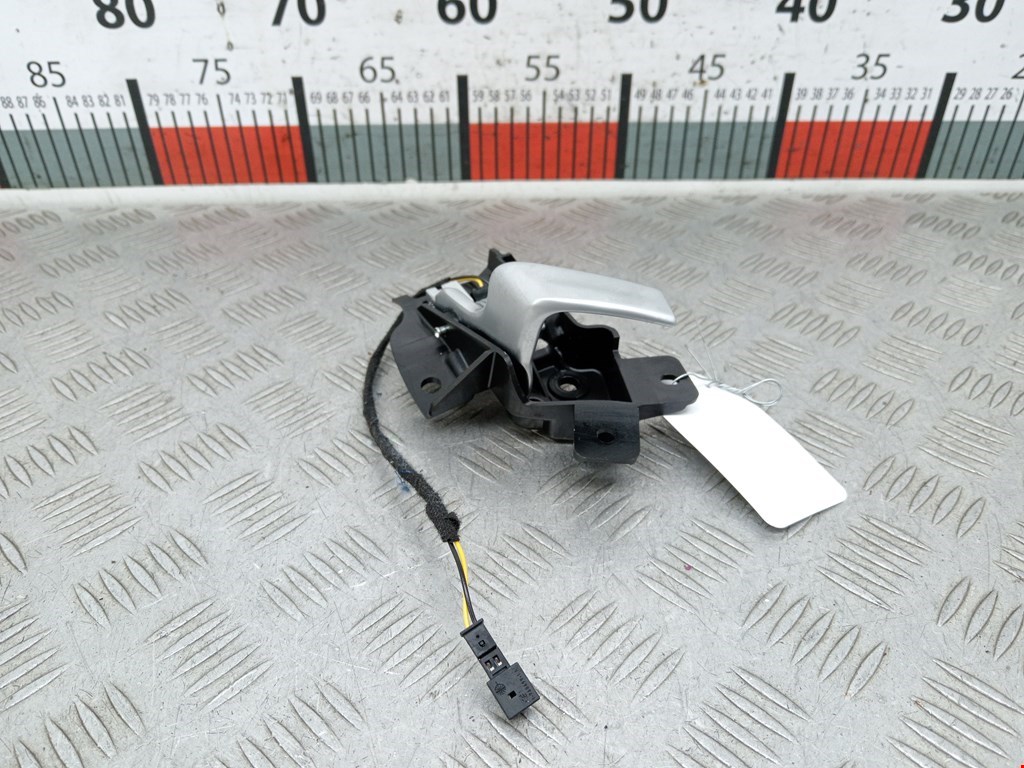 Ручка дверная задняя внутренняя левая TESLA Model S I 2012-н.в.