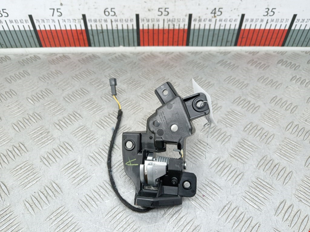 Ручка дверная задняя внутренняя левая TESLA Model S I 2012-н.в.