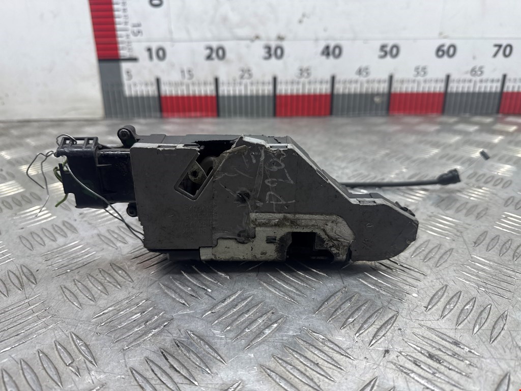 Замок двери передней правой PEUGEOT 207 2006-2015