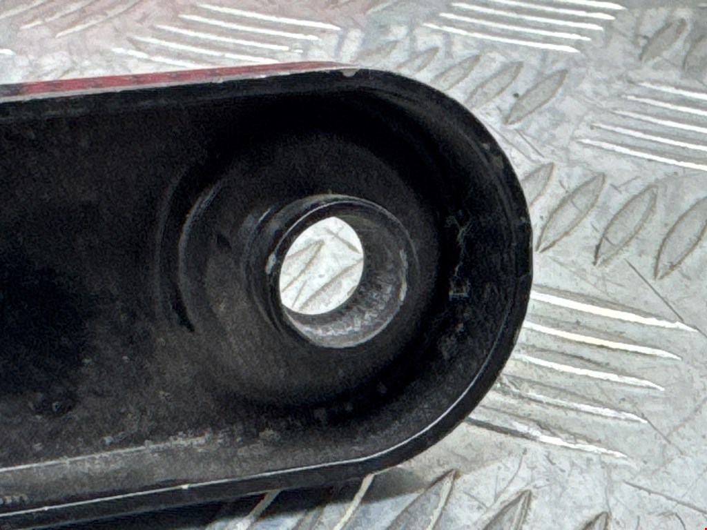 Поводок дворников передний левый/ правый BMW 5er 5 серия F10/F11/F07 2009-2017