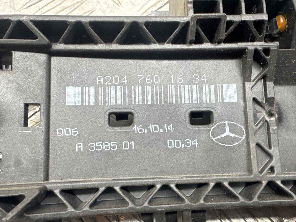 Кронштейн ручки MERCEDES-BENZ C-Class C-klasse W204 2007-2015