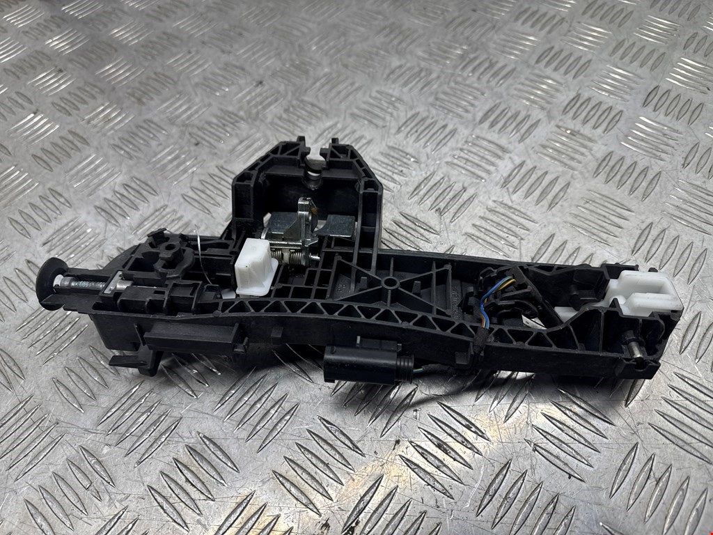 Кронштейн ручки MERCEDES-BENZ C-Class C-klasse W204 2007-2015