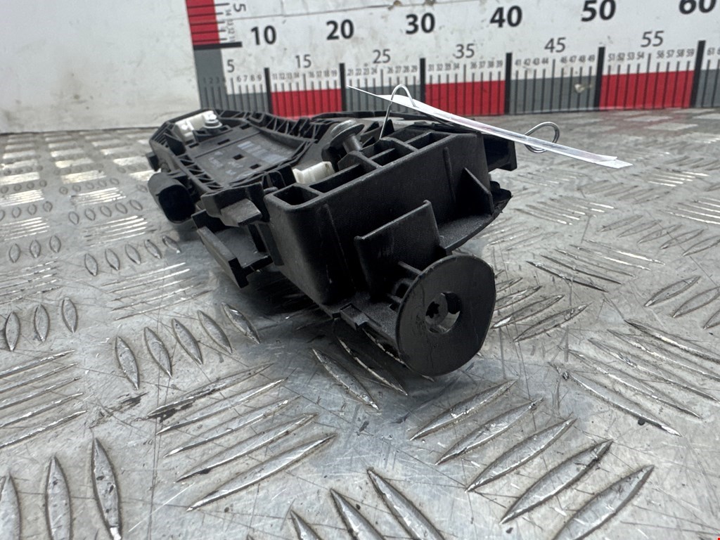 Кронштейн ручки MERCEDES-BENZ C-Class C-klasse W204 2007-2015