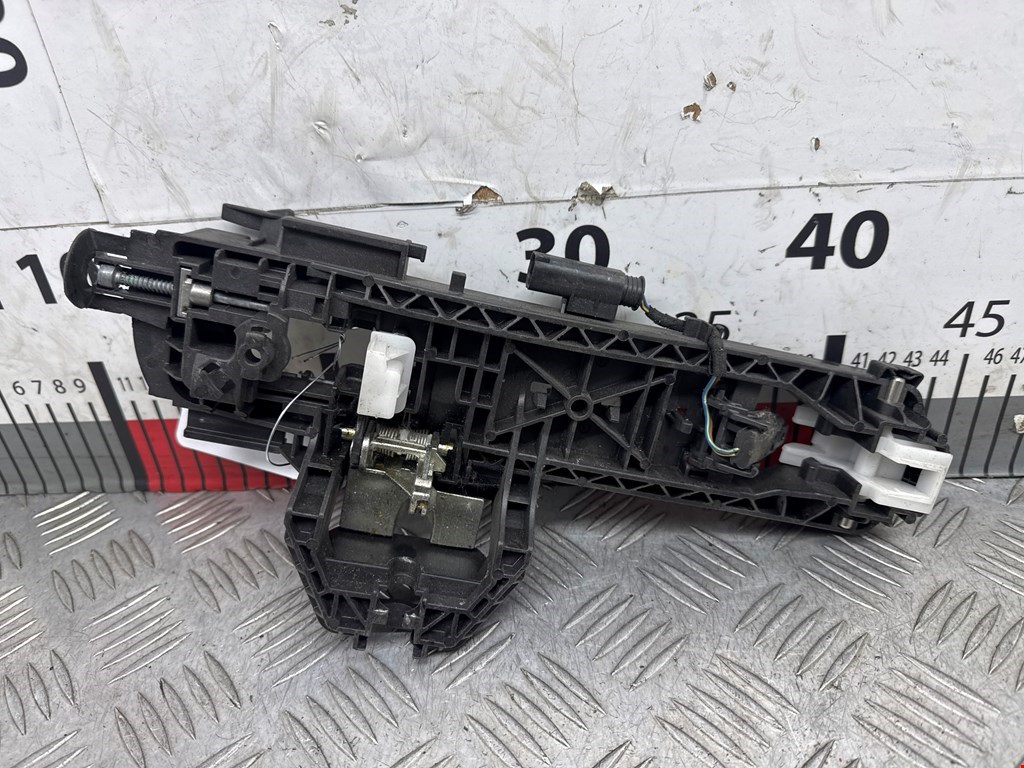 Кронштейн ручки MERCEDES-BENZ C-Class C-klasse W204 2007-2015