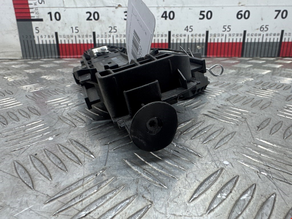 Кронштейн ручки MERCEDES-BENZ C-Class C-klasse W204 2007-2015