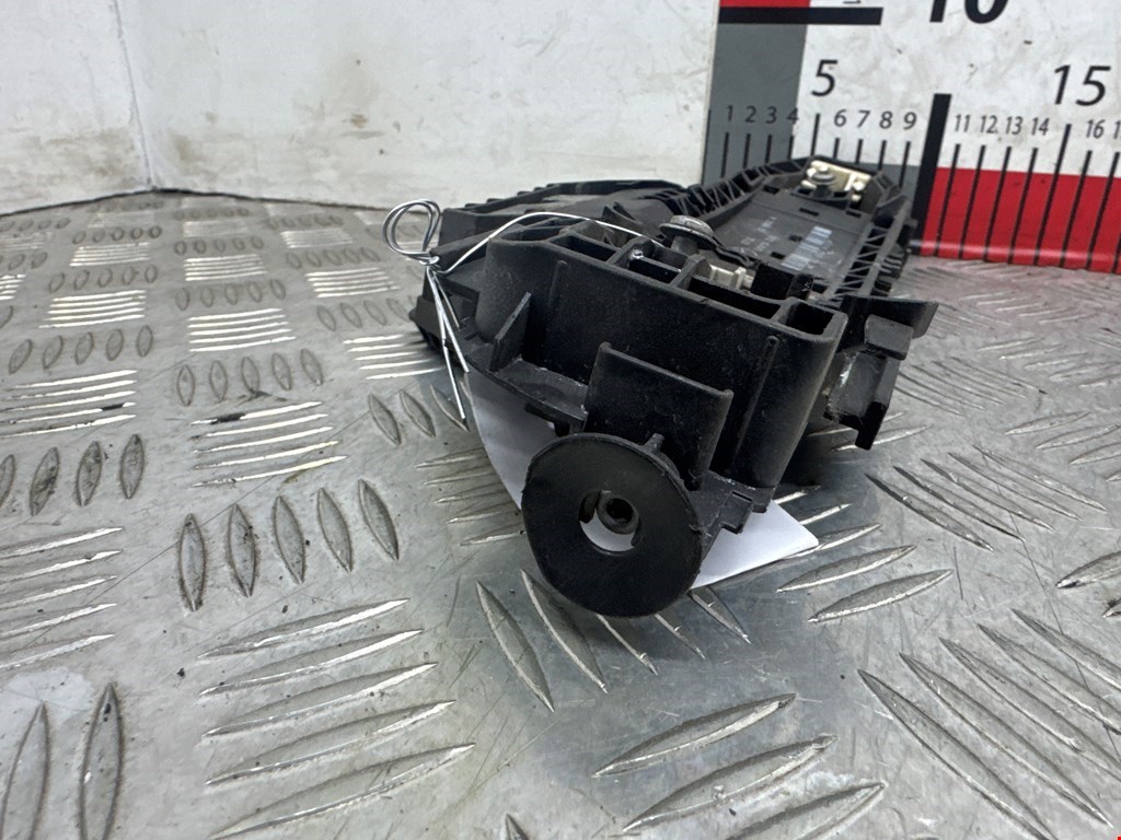 Кронштейн ручки MERCEDES-BENZ C-Class C-klasse W204 2007-2015