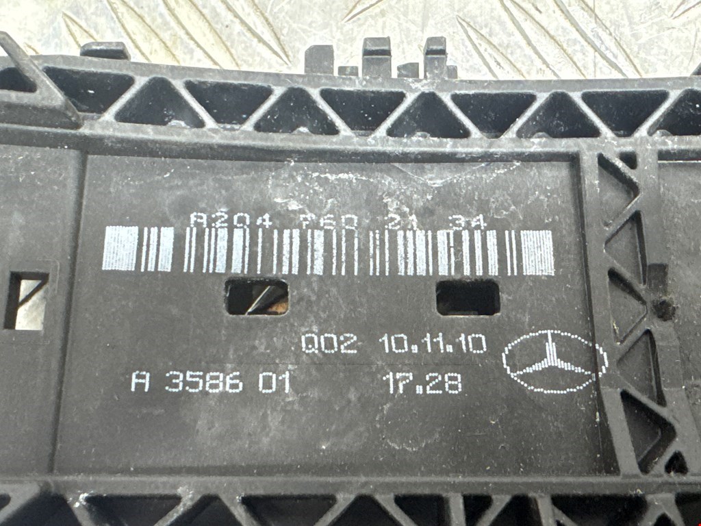 Кронштейн ручки MERCEDES-BENZ C-Class C-klasse W204 2007-2015