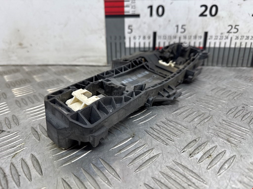 Кронштейн ручки MERCEDES-BENZ C-Class C-klasse W204 2007-2015