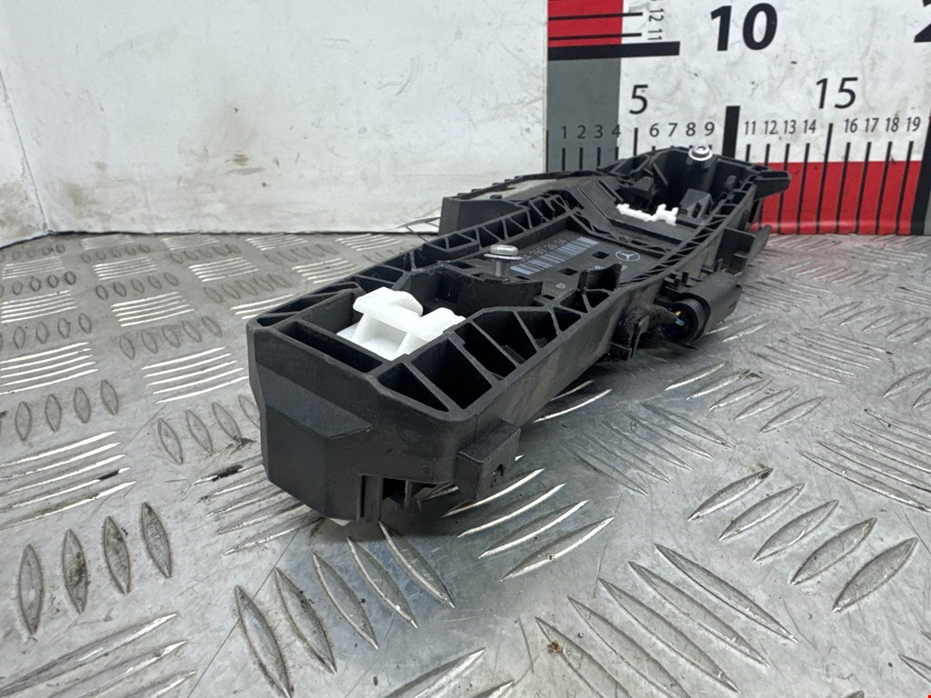 Кронштейн ручки MERCEDES-BENZ C-Class C-klasse W204 2007-2015