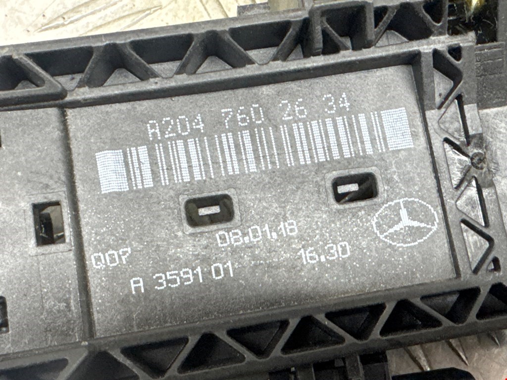 Кронштейн ручки MERCEDES-BENZ C-Class C-klasse W204 2007-2015
