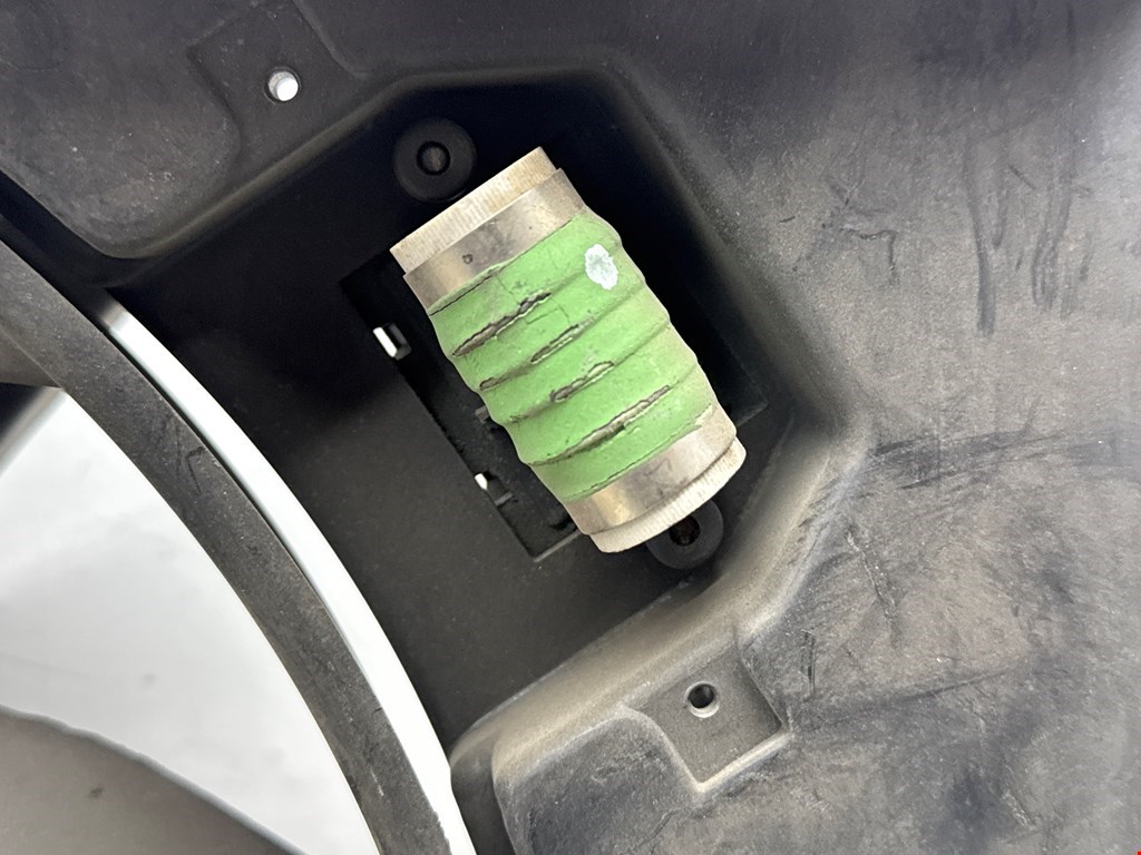 Вентилятор радиатора основного SKODA Octavia A4 1U- 1997-2010