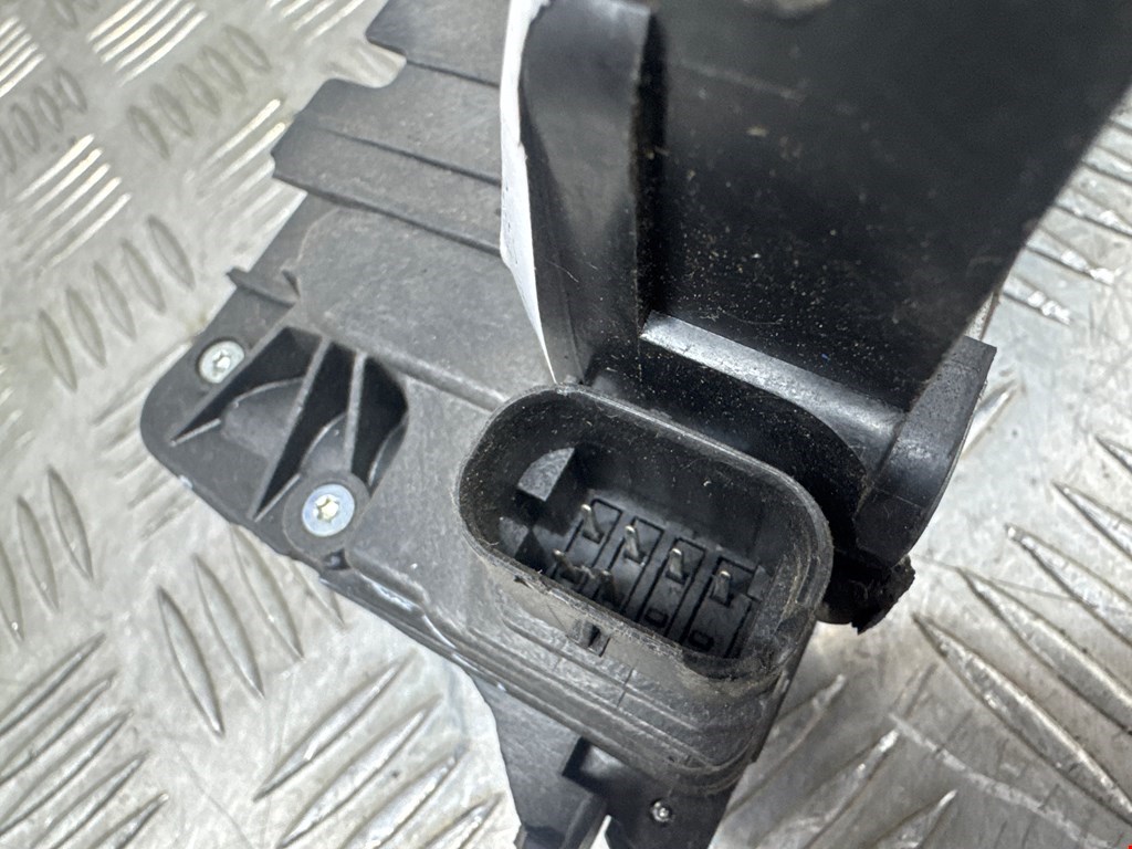 Замок двери задней левой MERCEDES-BENZ C-Class C-klasse W205 2014-н.в.