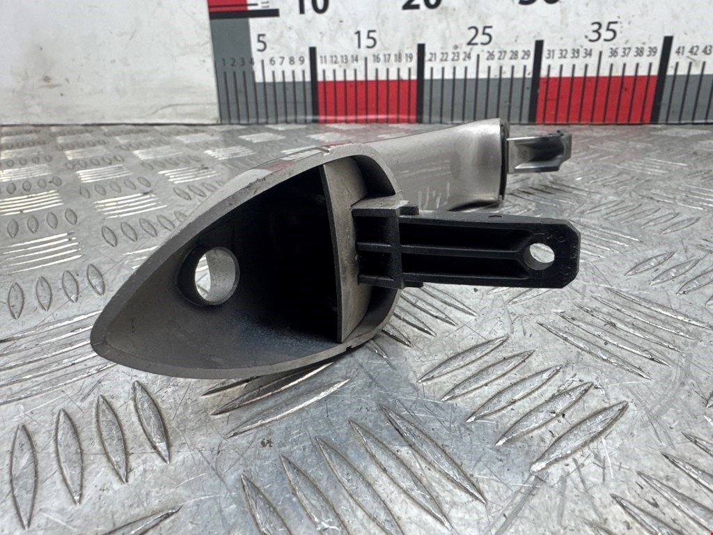 Ручка двери передней наружная правая BMW 5er 5 серия F10/F11/F07 2009-2017