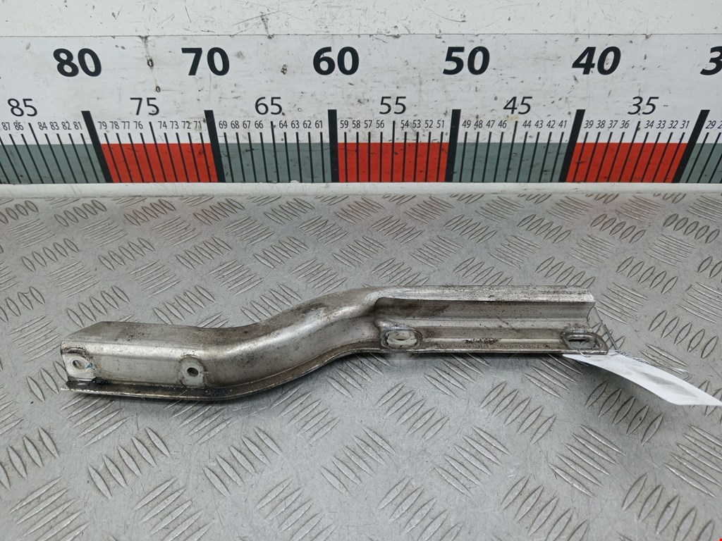 Кронштейн усилителя переднего бампера BMW 5-Series (F07/F10/F11/F18) (2009-2017)