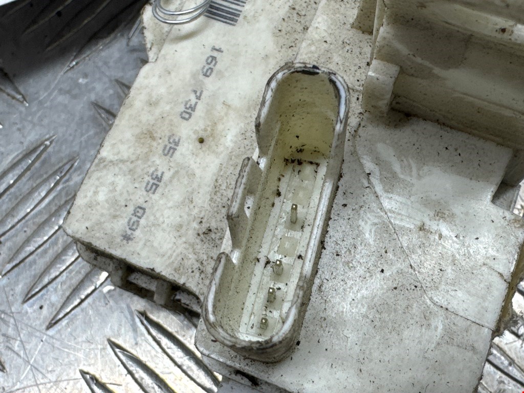 Замок двери задней левой MERCEDES-BENZ GL-Class I X164 2006-2012