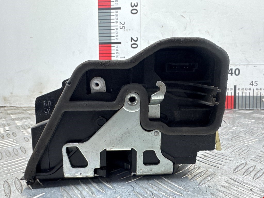 Замок двери передней левой BMW 5er 5 серия F10/F11/F07 2009-2017